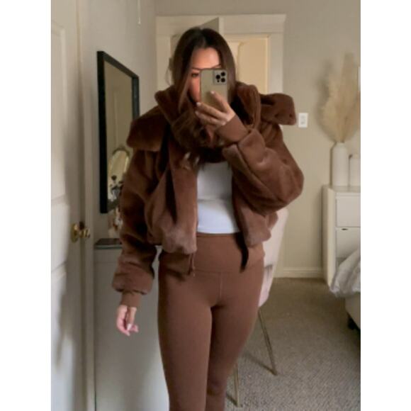 Alo Yoga Foxy Fur Jacket Espresso Brown S - Picture 3 of 9